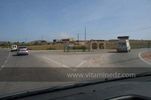 Route vers Porsay, à droite, Mréka, Chaïb Rasso