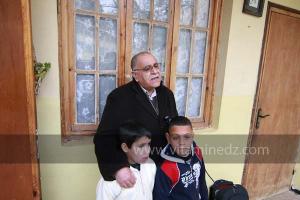 Monsieur Belblidia en visite de l\'école pour handicapés mentaux à El Eubbad Tlemcen