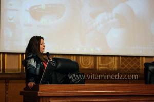 Hania Zazoua à la formation photographie organisée par l\'atelier photo de l\'association \ La grande maison\  (24.05.2012)