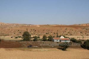 Marabout à l\'entrée de La commune de Ain Tarik, ex Guillaumet, wilaya de Relizane