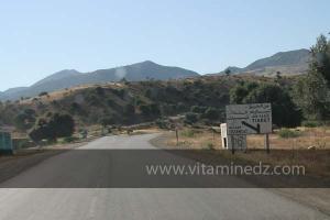 Route de Ain Tarik et Tiaret , à gauche Maalab, wilaya de Tissemssilt