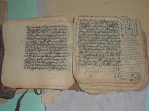 Manuscrits anciens de la Zaouia Bekria de Tamentit, adrar