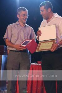 L\'association Gharnata, reçoit un prix aux Cérémonies de clôture du 6ème Festival de Hawzi de Tlemcen, le 03.07.2012