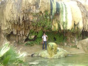 منظر جميل لكنه يسوده التلوث