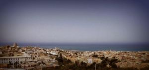Entre la ville arabe et europeene
