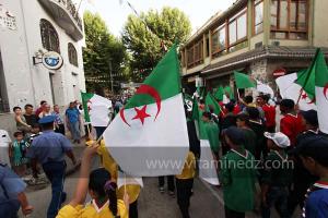 Festivités du cinquantenaire de l\'indépendance de l\'Algérie à Tlemcen, défilé, feux d\'artifices et fantasia au programme