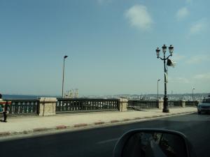 Vue panoramique sur le port d'Alger à partir de la Place des martyrs