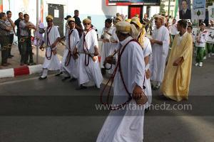 Danseurs de l\'a3laoui aux Festivités du cinquantenaire de l\'indépendance de l\'Algérie à Tlemcen, défilé, feux d\'artifices et fantasia au programme