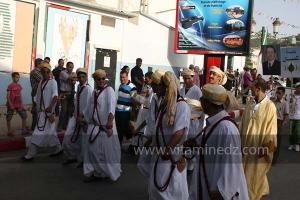 Danseurs de l\'a3lawi aux Festivités du cinquantenaire de l\'indépendance de l\'Algérie à Tlemcen, défilé, feux d\'artifices et fantasia au programme