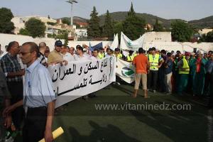 Festivités du cinquantenaire de l\'indépendance de l\'Algérie à Tlemcen, défilé, feux d\'artifices et fantasia au programme