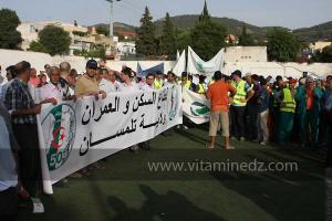 Festivités du cinquantenaire de l\'indépendance de l\'Algérie à Tlemcen, défilé, feux d\'artifices et fantasia au programme