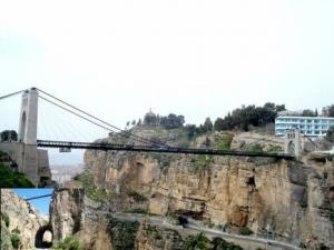 Ponts centenaires de Constantine (2ème partie): Sidi M'cid, la passerelle des vertiges