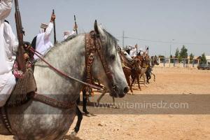 Festivités du cinquantenaire de l\'indépendance de l\'Algérie à Tlemcen, défilé, feux d\'artifices et fantasia au programme