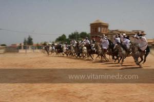 Festivités du cinquantenaire de l\'indépendance de l\'Algérie à Tlemcen, défilé, feux d\'artifices et fantasia au programme