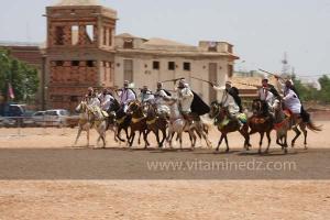 Festivités du cinquantenaire de l\'indépendance de l\'Algérie à Tlemcen, défilé, feux d\'artifices et fantasia au programme