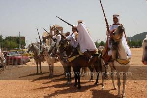 Festivités du cinquantenaire de l\'indépendance de l\'Algérie à Tlemcen, défilé, feux d\'artifices et fantasia au programme