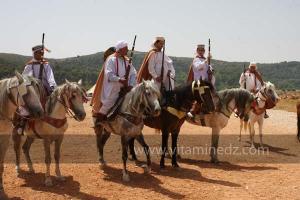 Festivités du cinquantenaire de l\'indépendance de l\'Algérie à Tlemcen, défilé, feux d\'artifices et fantasia au programme