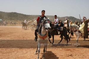 Festivités du cinquantenaire de l\'indépendance de l\'Algérie à Tlemcen, défilé, feux d\'artifices et fantasia au programme