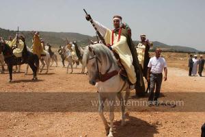 Festivités du cinquantenaire de l\'indépendance de l\'Algérie à Tlemcen, défilé, feux d\'artifices et fantasia au programme