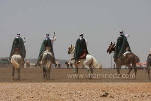 Festivités du cinquantenaire de l\'indépendance de l\'Algérie à Tlemcen, défilé, feux d\'artifices et fantasia au programme