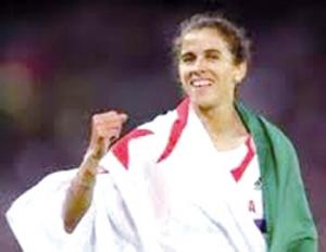 Algérie - Benida Merah. Championne olympique du 1500 m à Sydney «Il faut beaucoup de travail et de sacrifice pour générer la réussite»