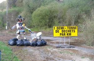 Planète - Des monstres sur le bord de l'autoroute