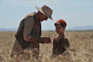 Ce que le jour doit à la nuit est un film d\'Alexandre Arcady basé sur le roman du même nom Ce que le jour doit à la nuit de Yasmina Khadra
