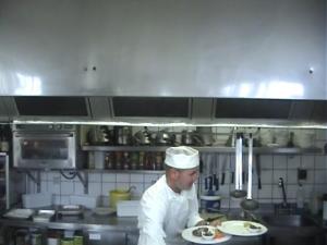 Qui reconnait la personne?