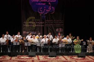 L\'association musicale El Kortobiya de Tlemcen sous la direction du chikh Salah Boukli à la 6è édition du Festival de musique Hawzi à Tlemcen.