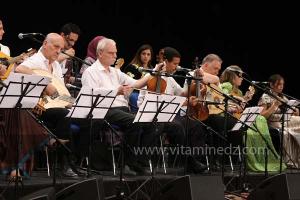 L\'association musicale El Kortobiya de Tlemcen sous la direction du chikh Salah Boukli à la 6è édition du Festival de musique Hawzi à Tlemcen.