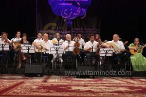 L\'association musicale El Kortobiya de Tlemcen sous la direction du chikh Salah Boukli à la 6è édition du Festival de musique Hawzi à Tlemcen.