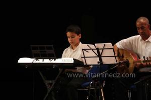 L\'association musicale El Kortobiya de Tlemcen sous la direction du chikh Salah Boukli à la 6è édition du Festival de musique Hawzi à Tlemcen.