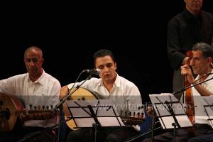 L\'association musicale El Kortobiya de Tlemcen sous la direction du chikh Salah Boukli à la 6è édition du Festival de musique Hawzi à Tlemcen.