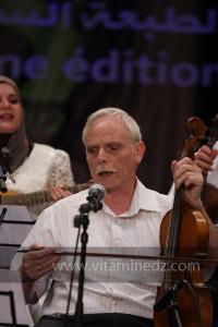 L\'association musicale El Kortobiya de Tlemcen sous la direction du chikh Salah Boukli à la 6è édition du Festival de musique Hawzi à Tlemcen.