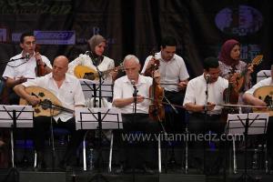 L\'association musicale El Kortobiya de Tlemcen sous la direction du chikh Salah Boukli à la 6è édition du Festival de musique Hawzi à Tlemcen.