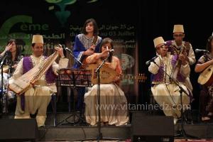 L\'association musicale Dar El Gharnatia de Kolea à la 6è édition du Festival de musique Hawzi à Tlemcen.