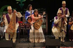 L\'association musicale Dar El Gharnatia de Kolea à la 6è édition du Festival de musique Hawzi à Tlemcen.