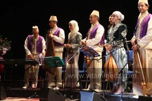 L\'association musicale Dar El Gharnatia de Kolea à la 6è édition du Festival de musique Hawzi à Tlemcen.