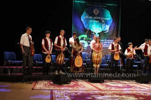 Enfants de l\'Institut de Musique de Tlemcen à la 6è édition du Festival de musique Hawzi à Tlemcen.