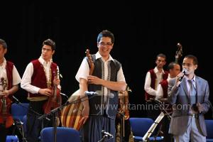 Enfants de l\'Institut de Musique de Tlemcen à la 6è édition du Festival de musique Hawzi à Tlemcen.