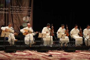 L\'association musicale Ahbab cheikh Larbi Bensari de Tlemcen à la 6è édition du Festival de musique Hawzi à Tlemcen. Sous la direction du Maître Fewzi Kalafat