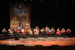 L\'association musicale mostaganemoise Al Fan Wannachat à la 6è édition du Festival de musique Hawzi à Tlemcen.