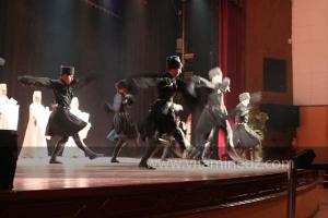 La troupe arménienne à  la 8eme edition du festival international des danses populaires de Sidi Bel Abbes. Ici en visite à Tlemcen.