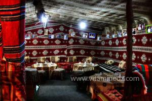 Restaurant Khayma des Beni Chougrane à Oran. Une caverne d\'Ali Baba aux mille saveurs et couleurs ... a visiter.