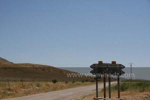 Sortie de Meghila, route vers Tissemssilt, Ammari à gauche ou Sidi Hosni, Tiaret tout droit