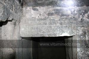 Ornements d\'une chambre funeraire du Djeddar A