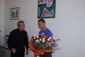 Alger - Taoufik Makhloufi rend visite à El Watan