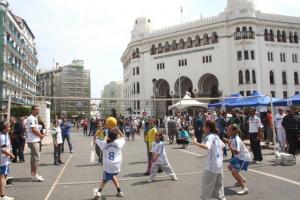 Alger - JOURNÉE SANS VOITURES DANS LA CAPITALE: Les piétons se réapproprient le centre-ville