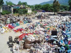 Centre de tri de déchets ménagers à Tizi Ouzou: Un projet à l’abandon
