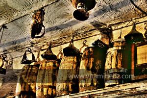 Restaurant Khaima des Beni Chougrane à Oran. Une caverne d'Ali Baba aux mille saveurs et couleurs ... a visiter.